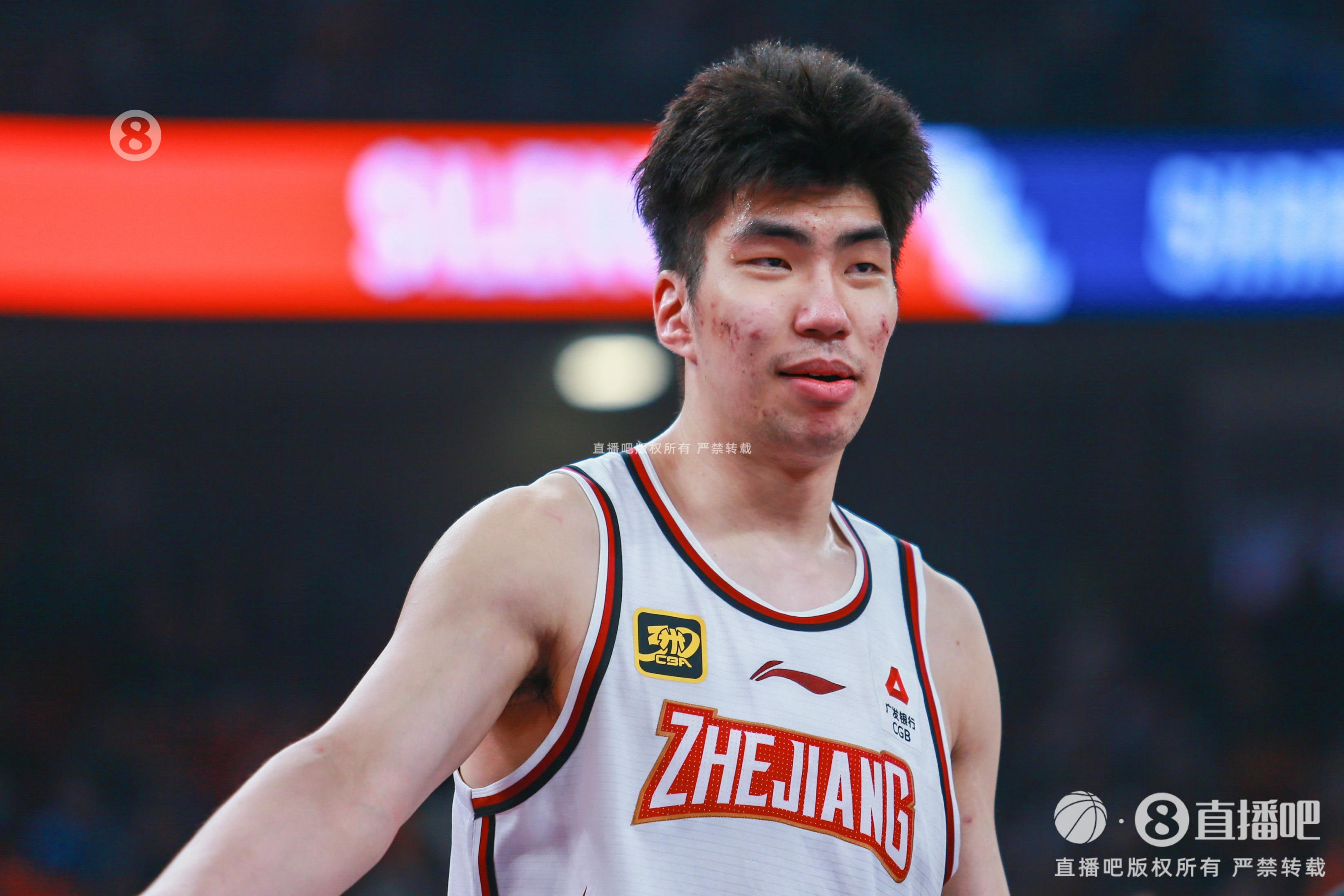 效率極高！余嘉豪8中8貢獻(xiàn)20分7板 罰球5中4